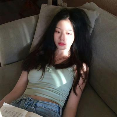 蒂拉和兰妮劫火车